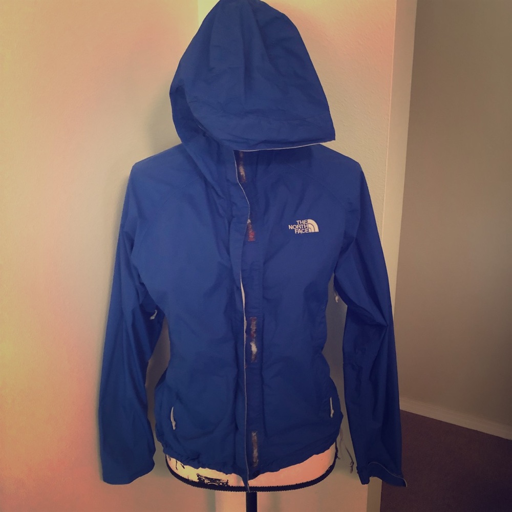 BLUE NORTH FACE RAIN COAT